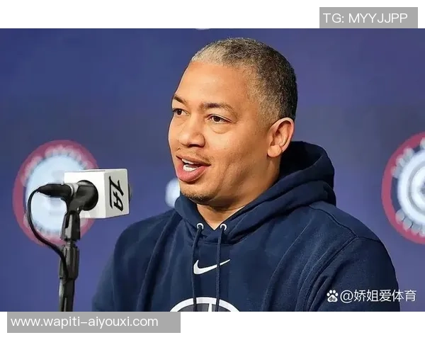 泰伦卢是真一根筋！完美适配祖巴茨与小卡，却仍放候补，该醒醒了